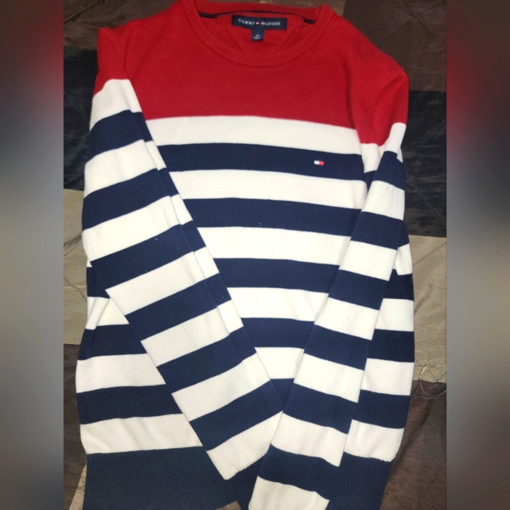 Tommy Hilfiger sweater